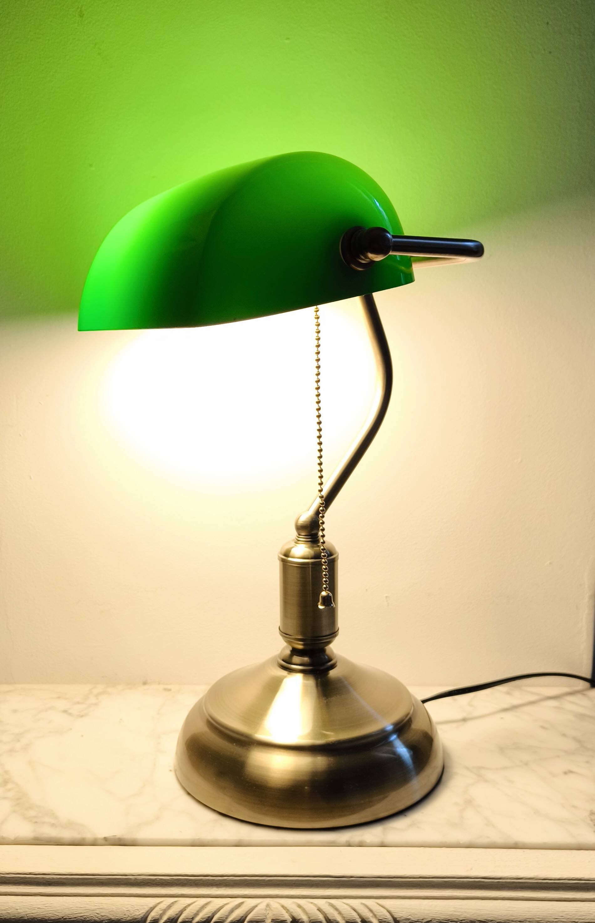 Bank lamp in opal green color años 80