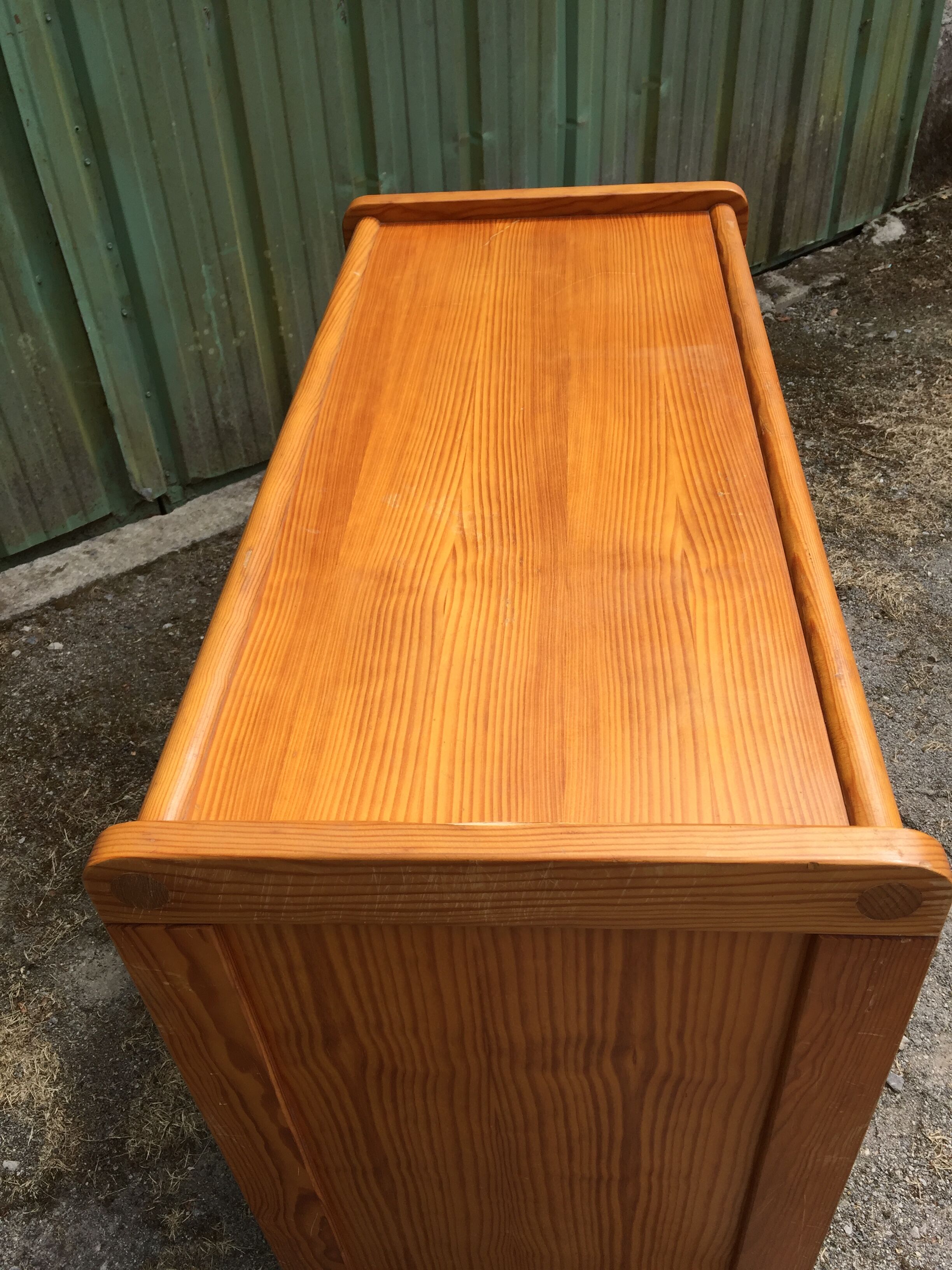 Vintage Scandinavian chest of drawers with 4 drawers in solid pine