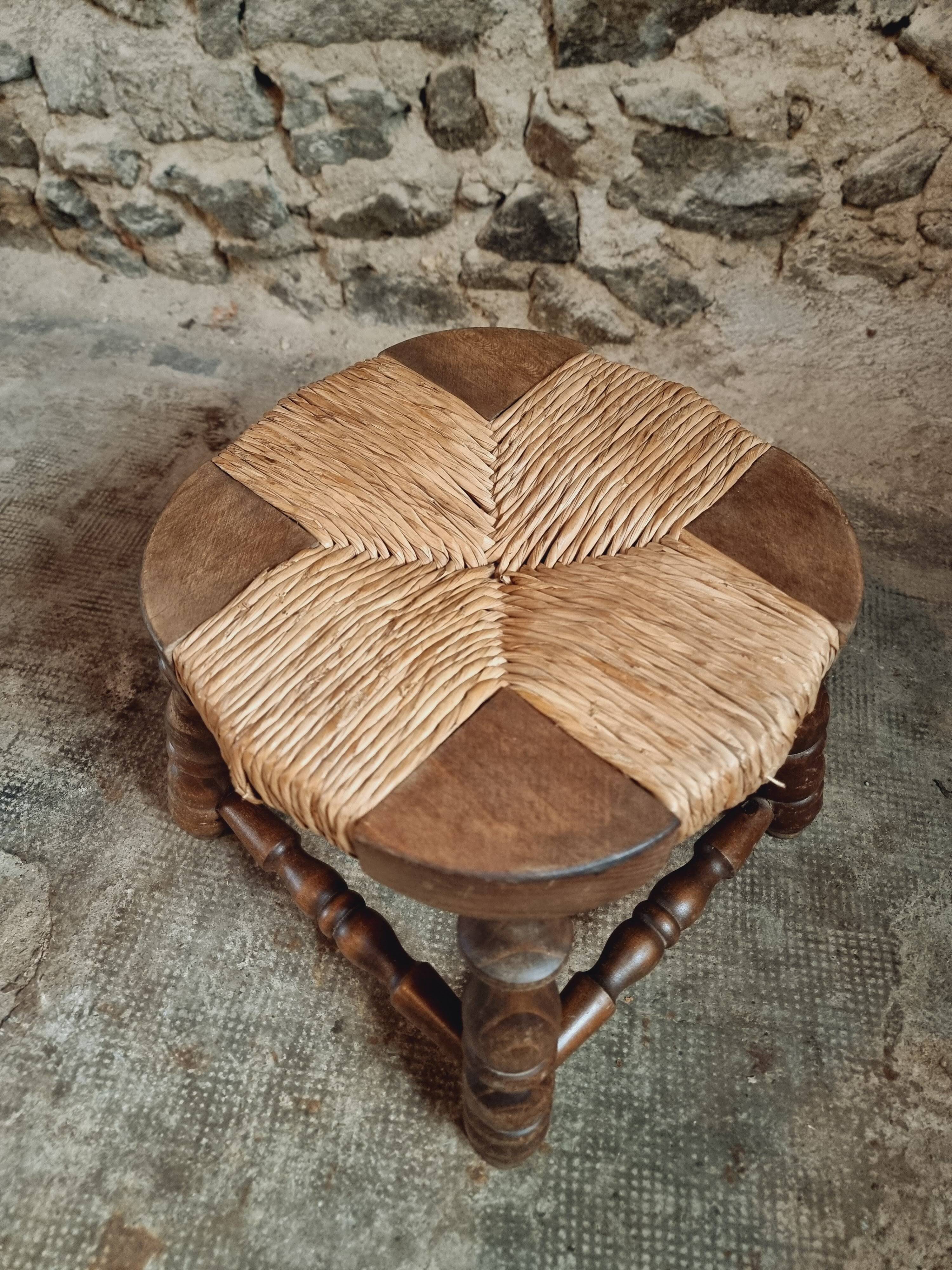 Vintage beechwood stool with straw seat – France, 1950s