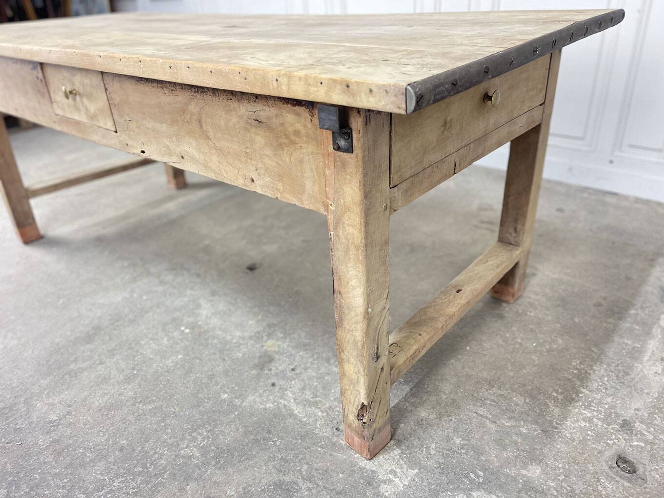 Work table from 1880 with drawers