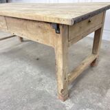 Work table from 1880 with drawers