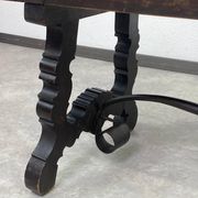 Banc en châtaignier et fer sculpté de la Renaissance espagnole du XIXe siècle