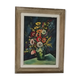 Ancient bouquet of flowers table