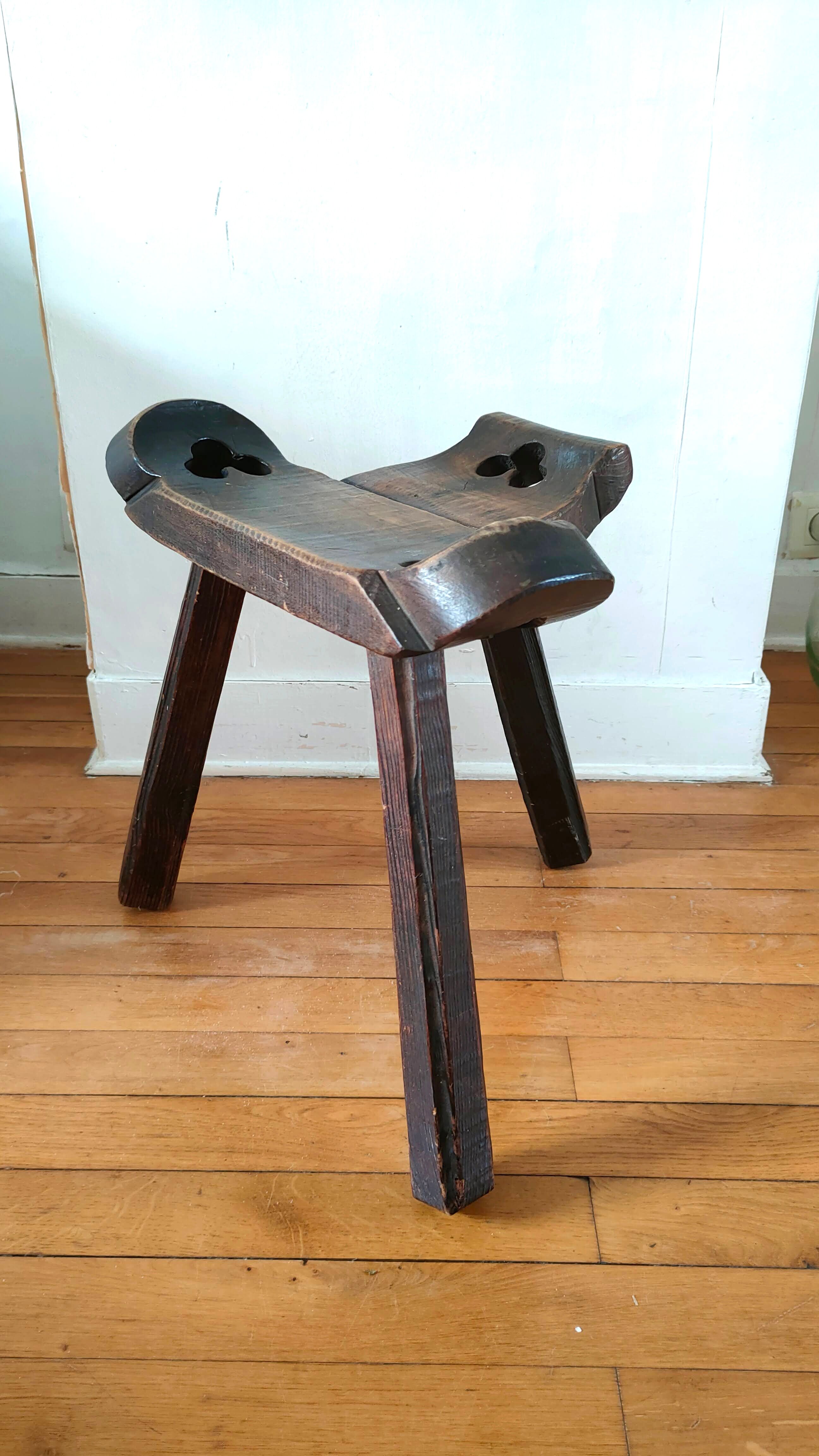 Brutalist stool design Artemi 50s