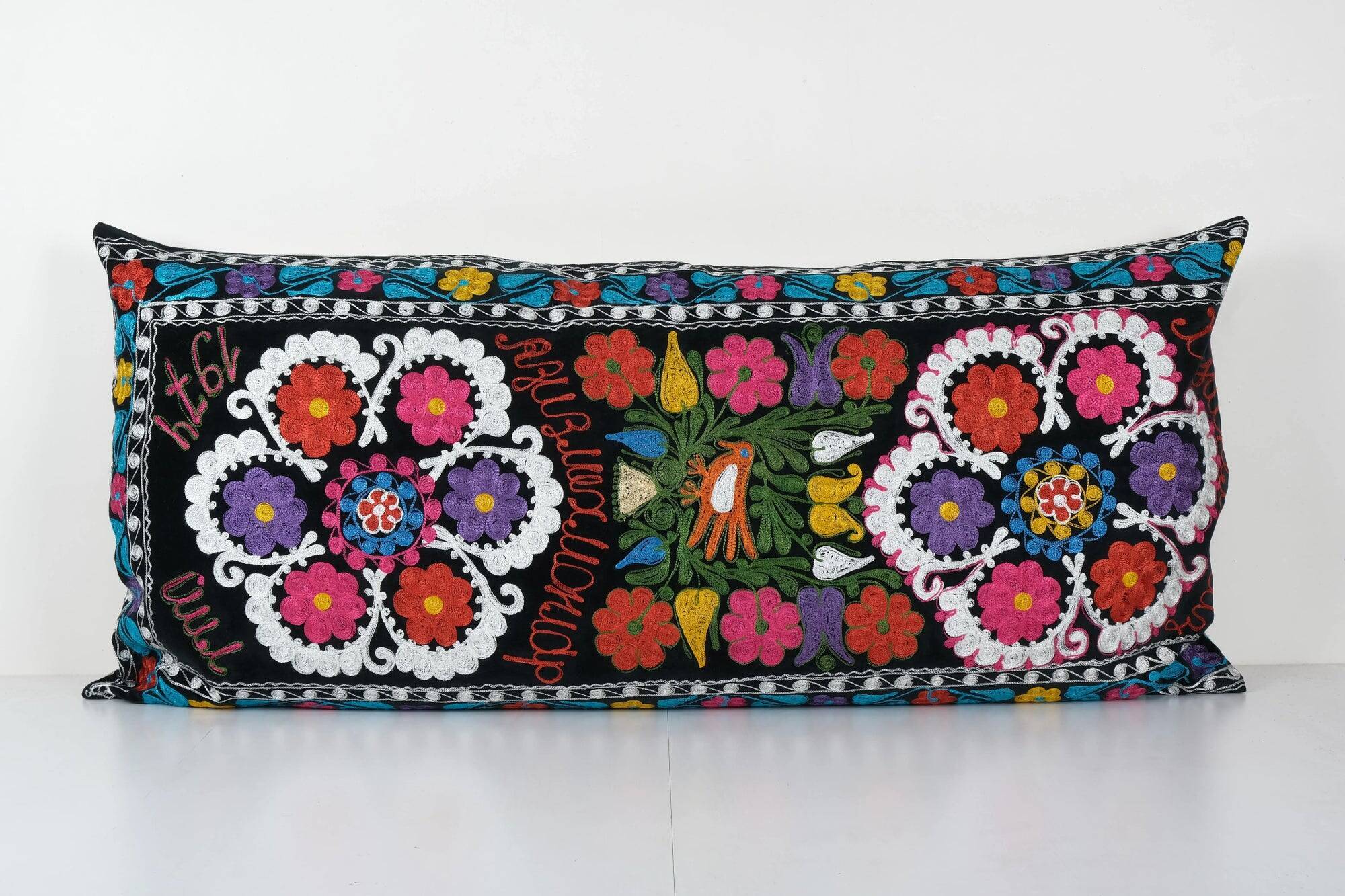 Housse de coussin brodée vintage 119x61 cm