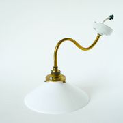 Swan neck wall light in smooth opaline and brass, early 20th century.