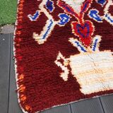 Ancient Berber carpet, 132x88 cm