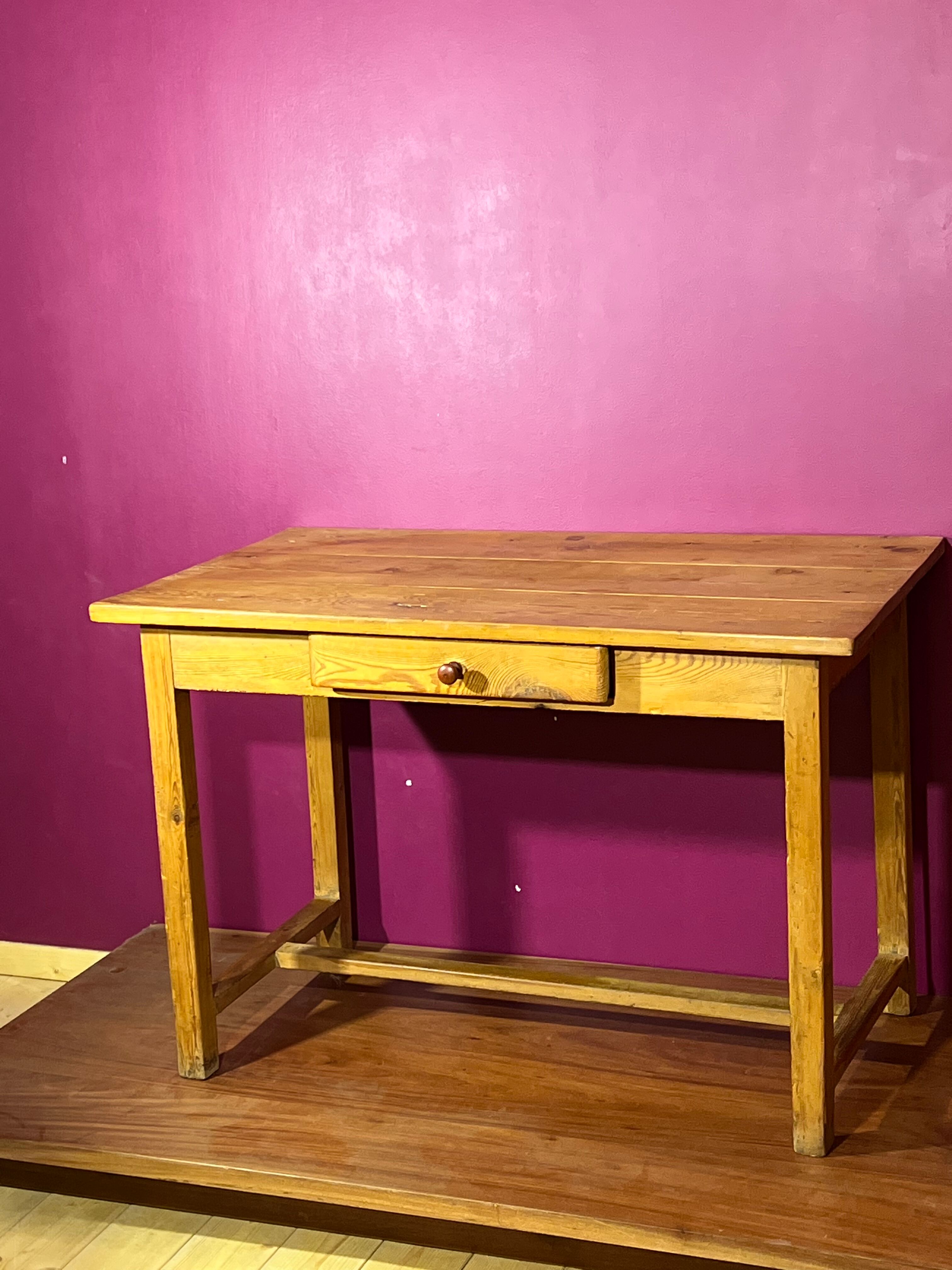 Small Farm Table / Country Office