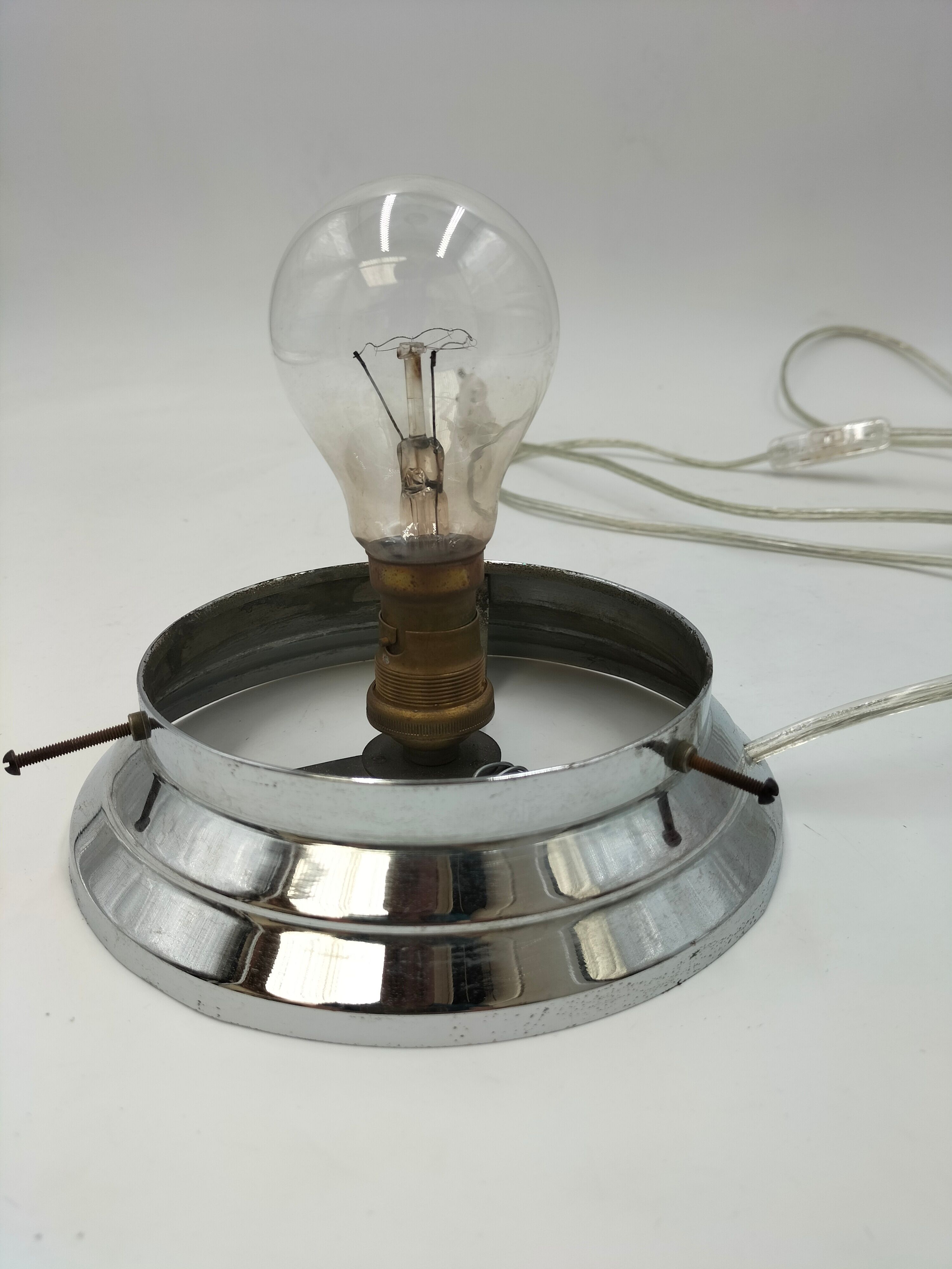 Art deco building lamp