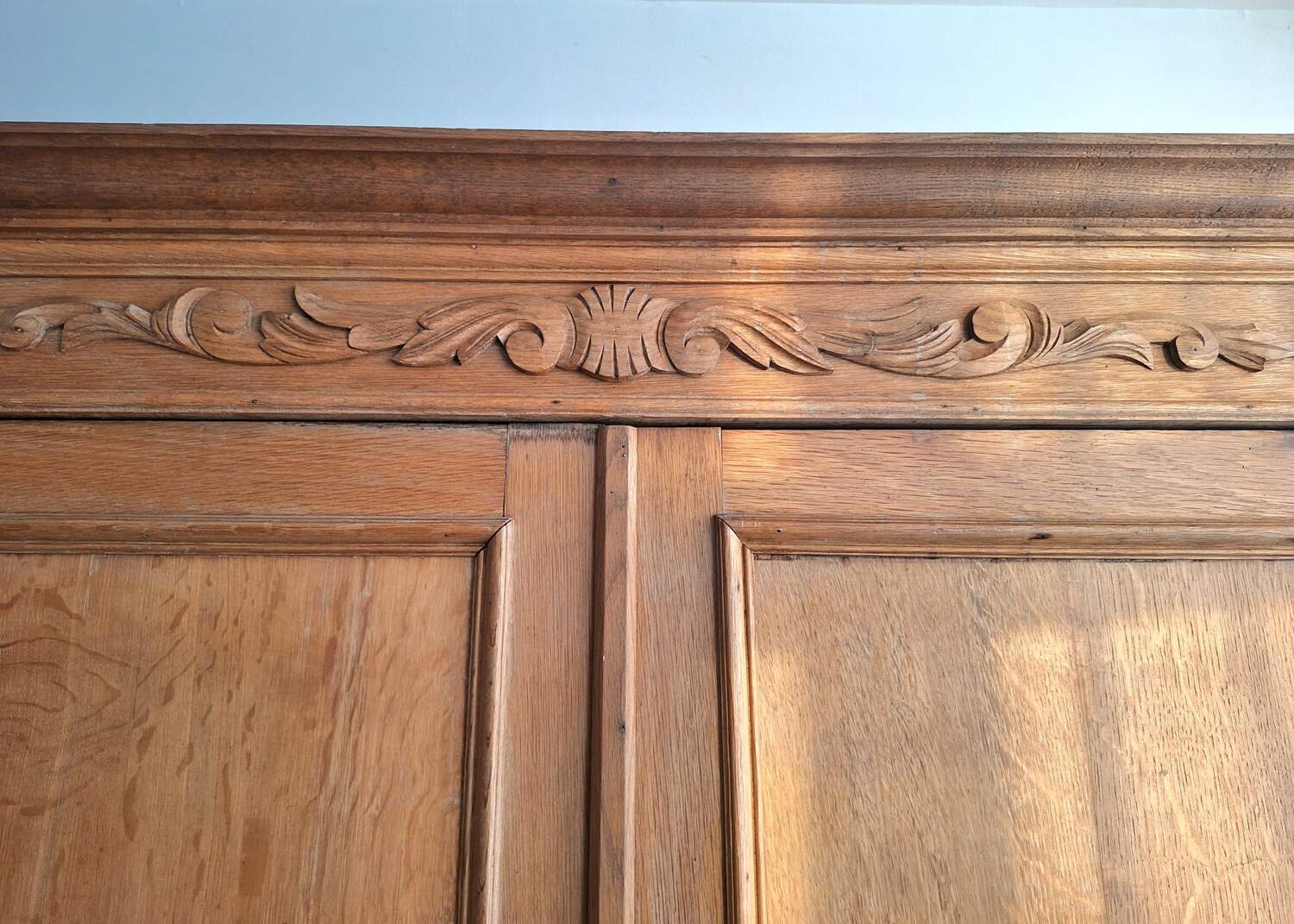 Armoire ancienne , meuble penderie vintage