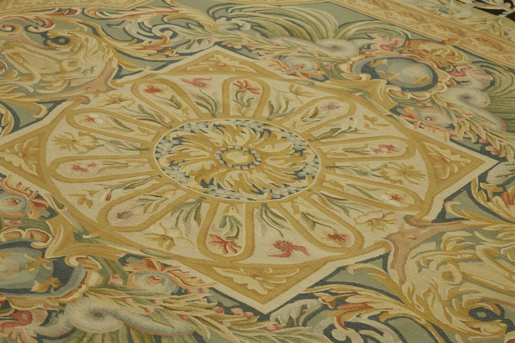 Handmade European Vintage Aubusson Kilim 370 cm x 446 cm