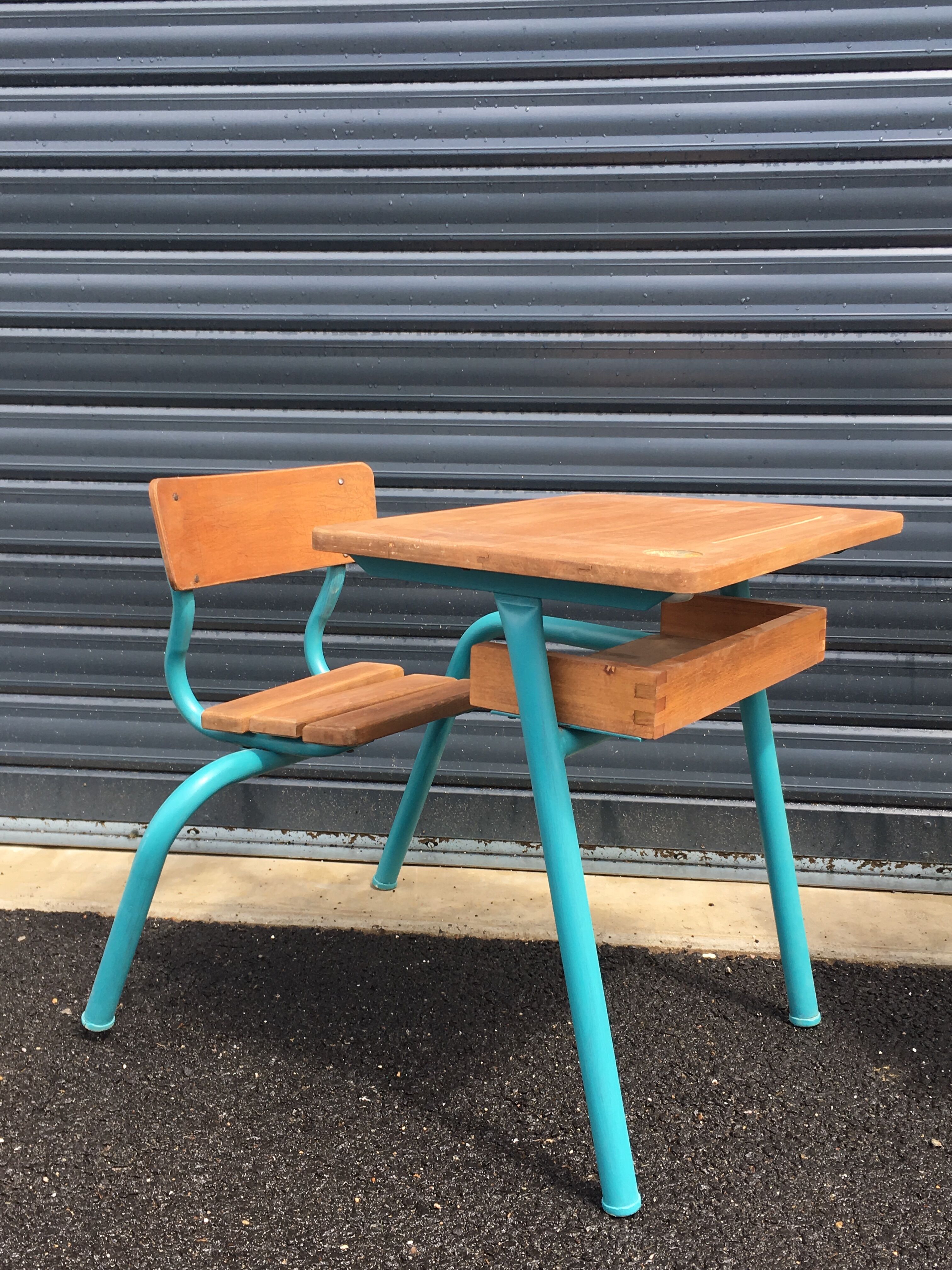 Lot of two school desk