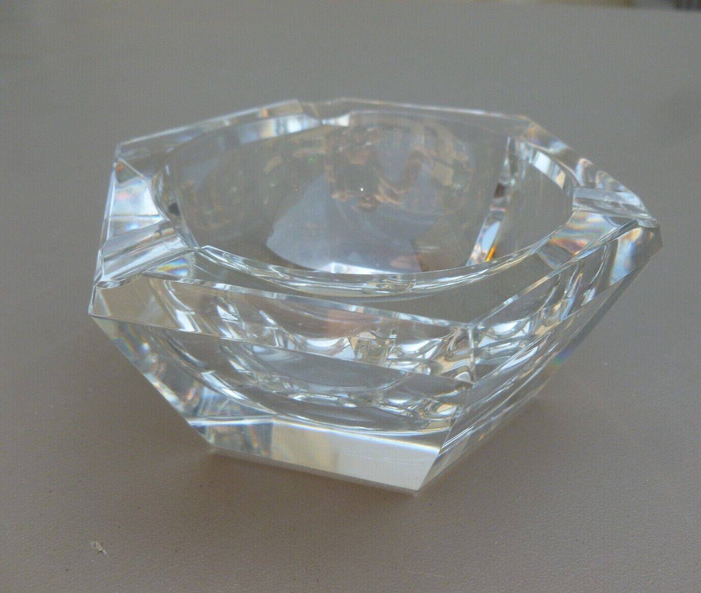 Empty pocket crystal ashtray val saint lambert.