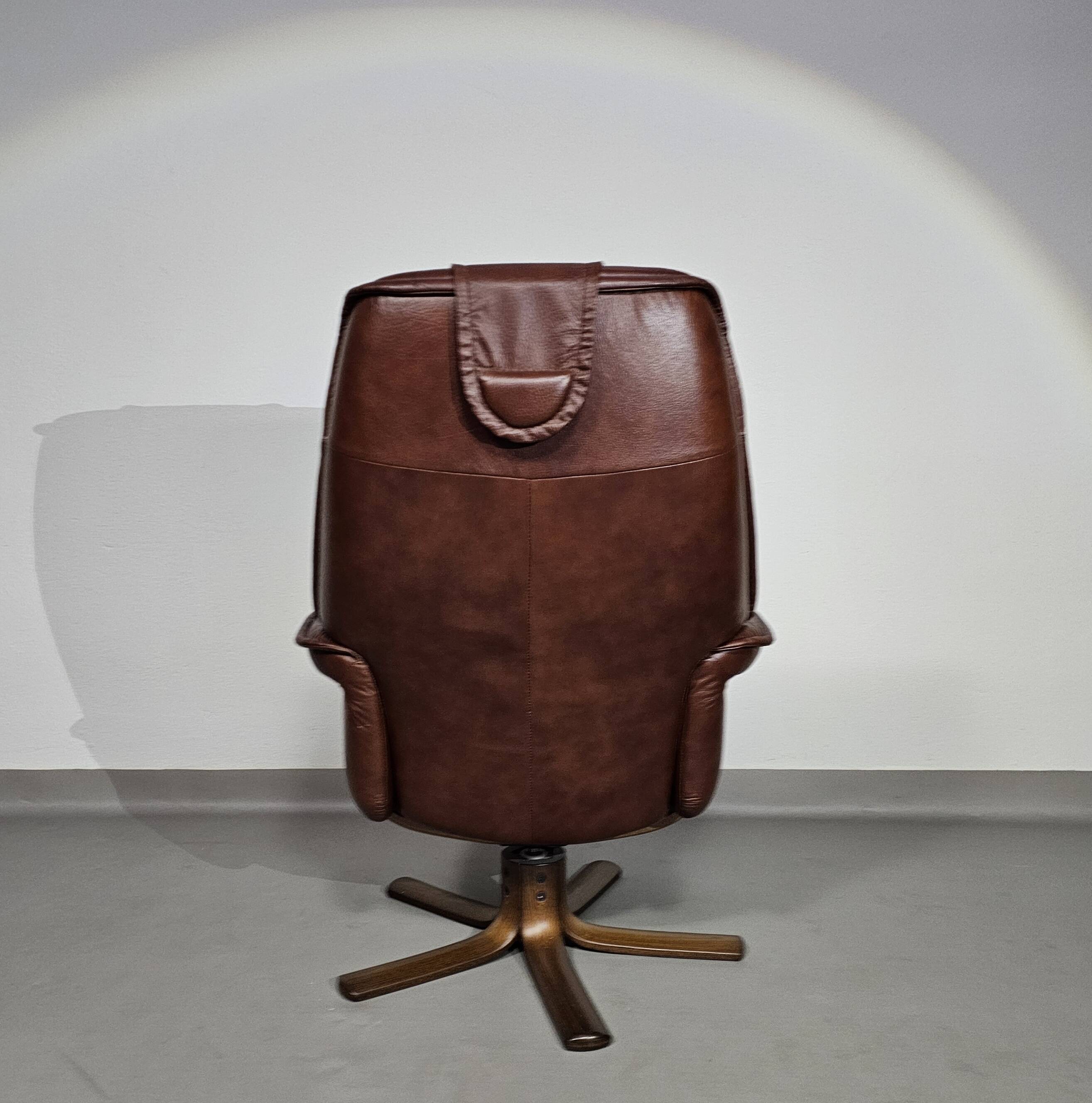 Relax / lounge chair / ottoman / Hjellegjerde Møbel / Sweden Recliner