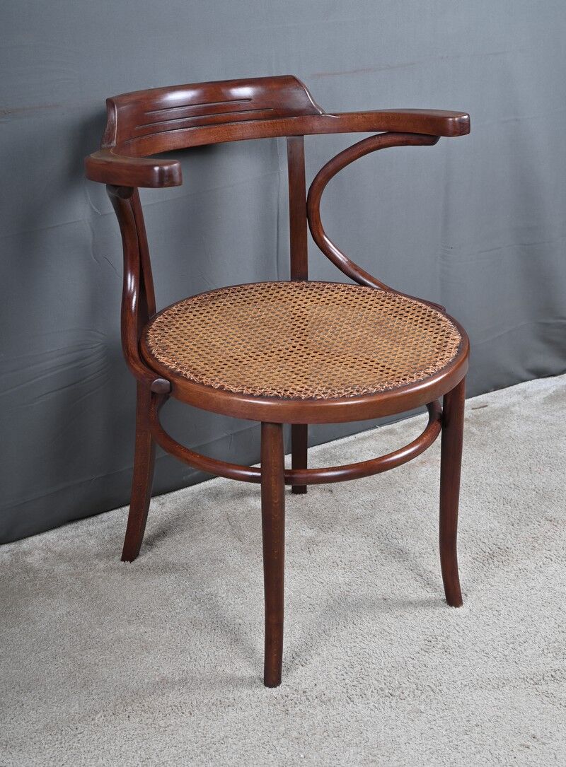 Curved beech armchair, Baumann house – early 20th century
