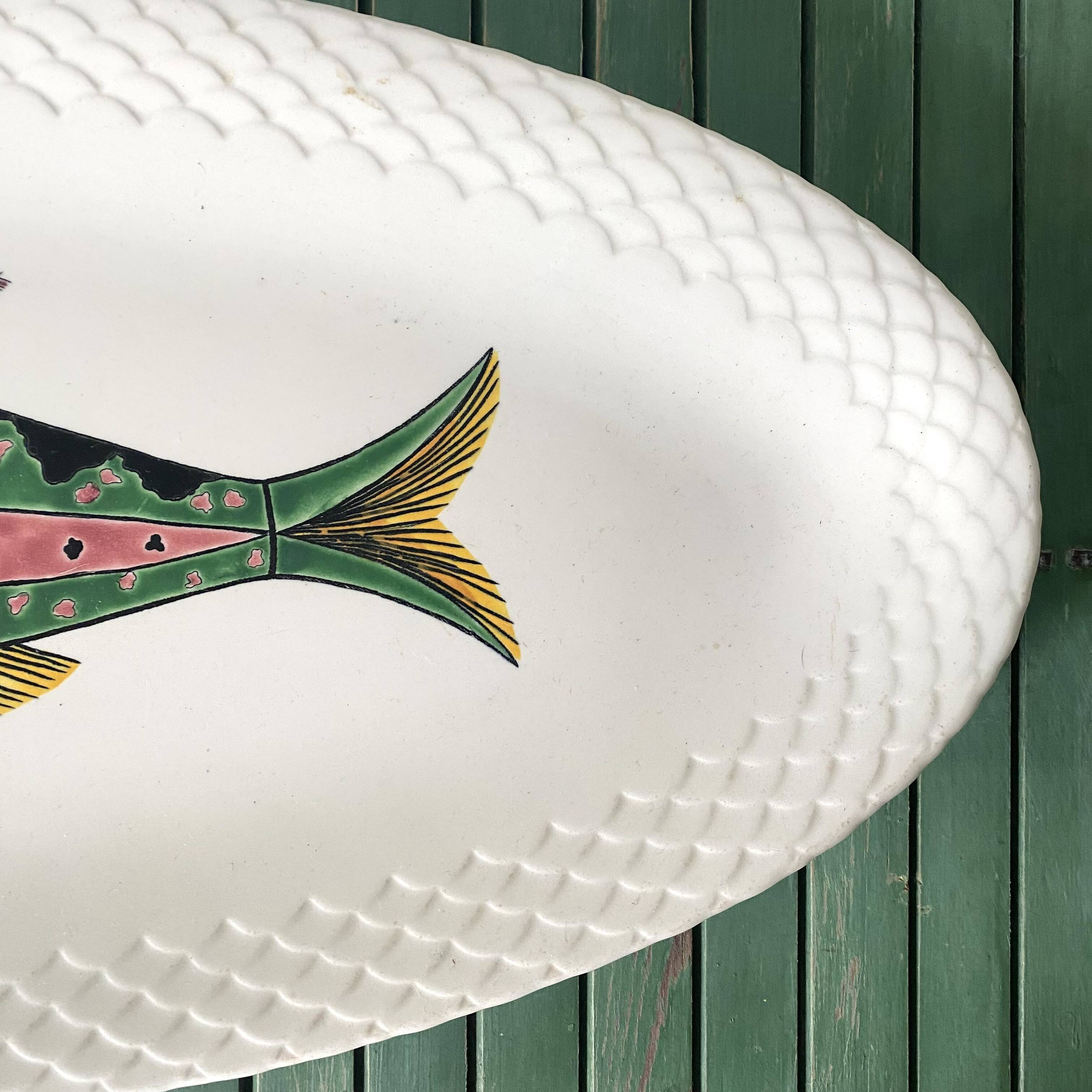 Large oval Gien fish dish, Halong Bay model