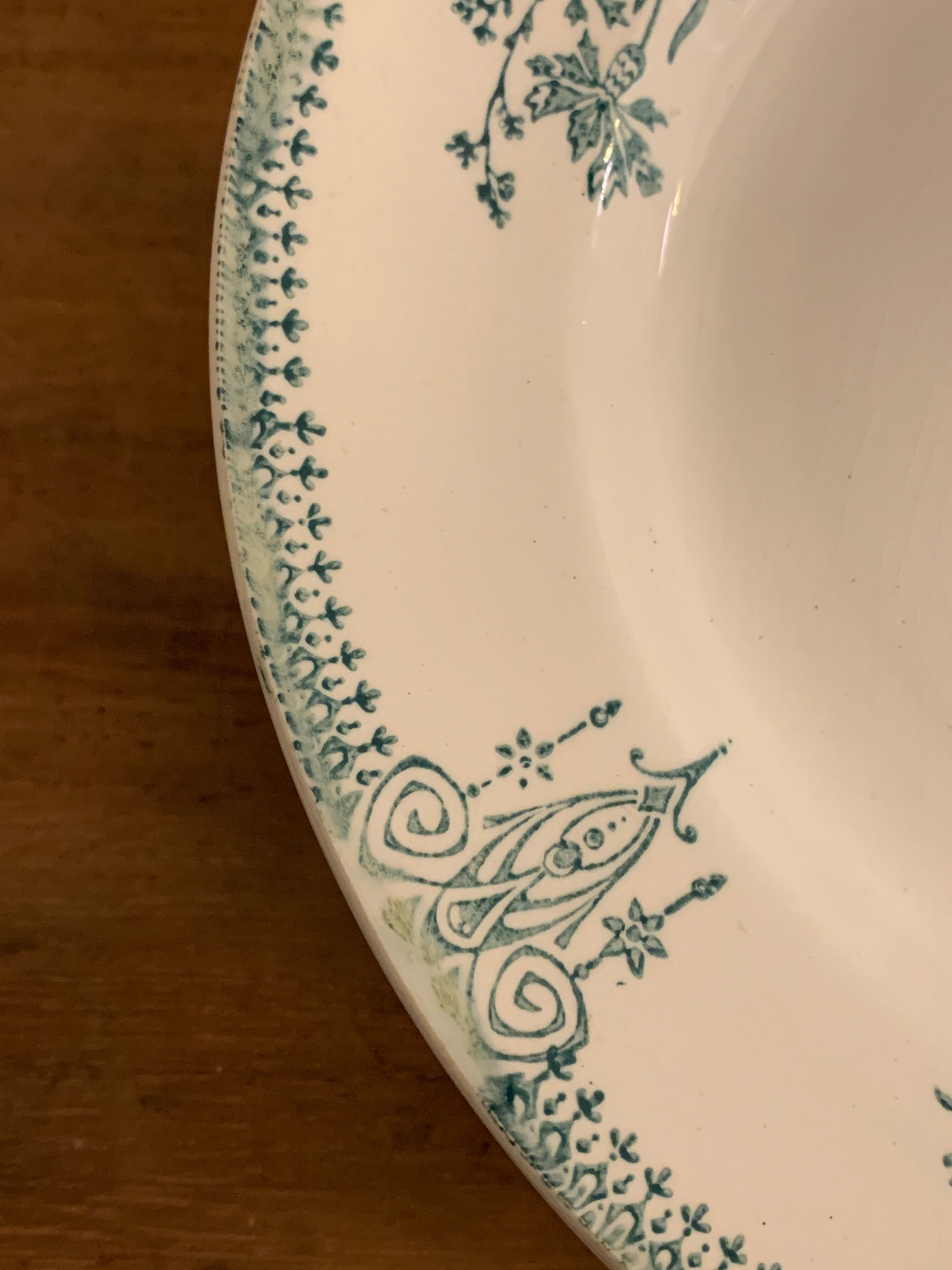 10 dessert plates and Art Deco green Saint Amand serving dish