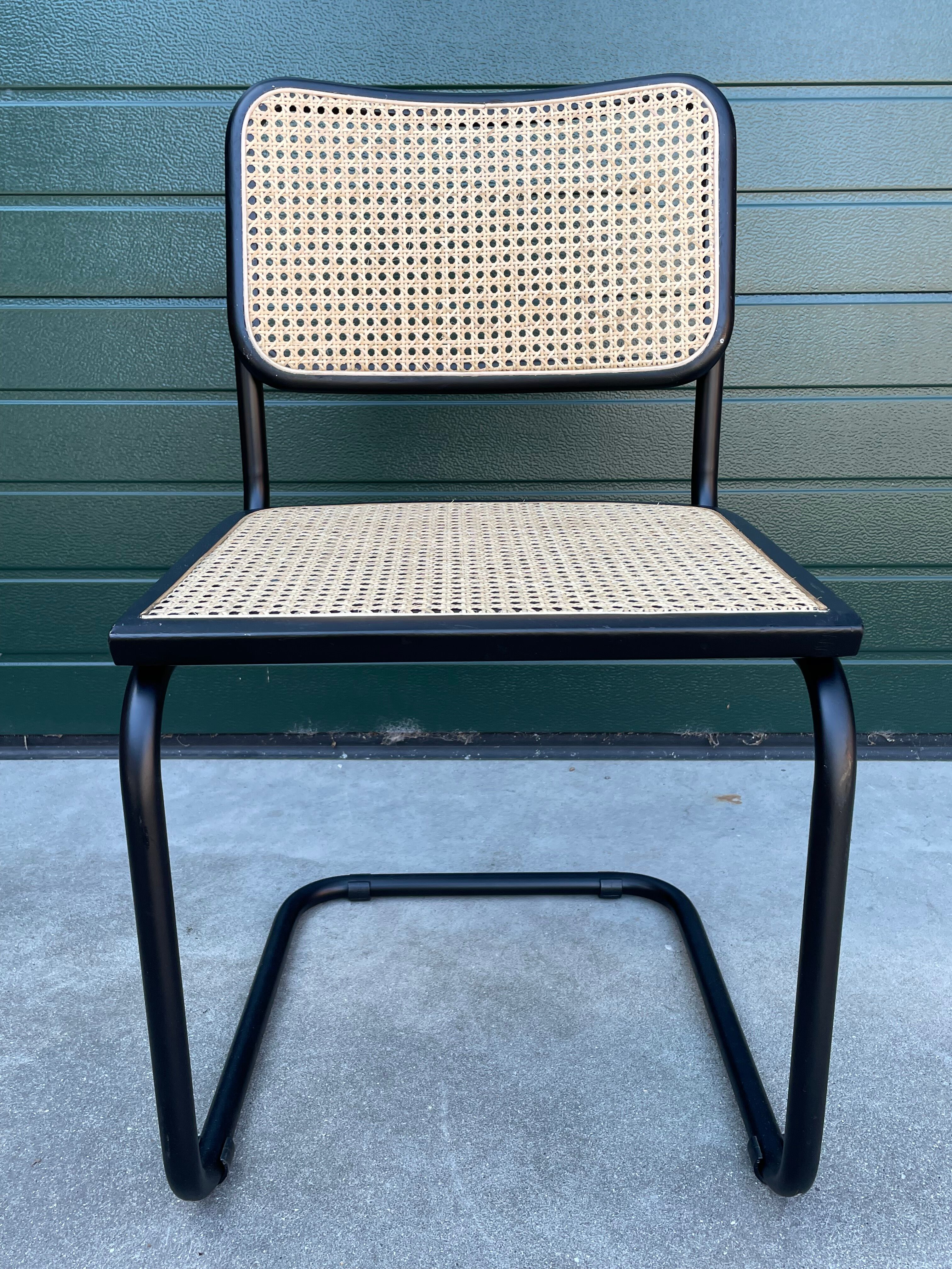 Cesca design chair b32 model in black set of four