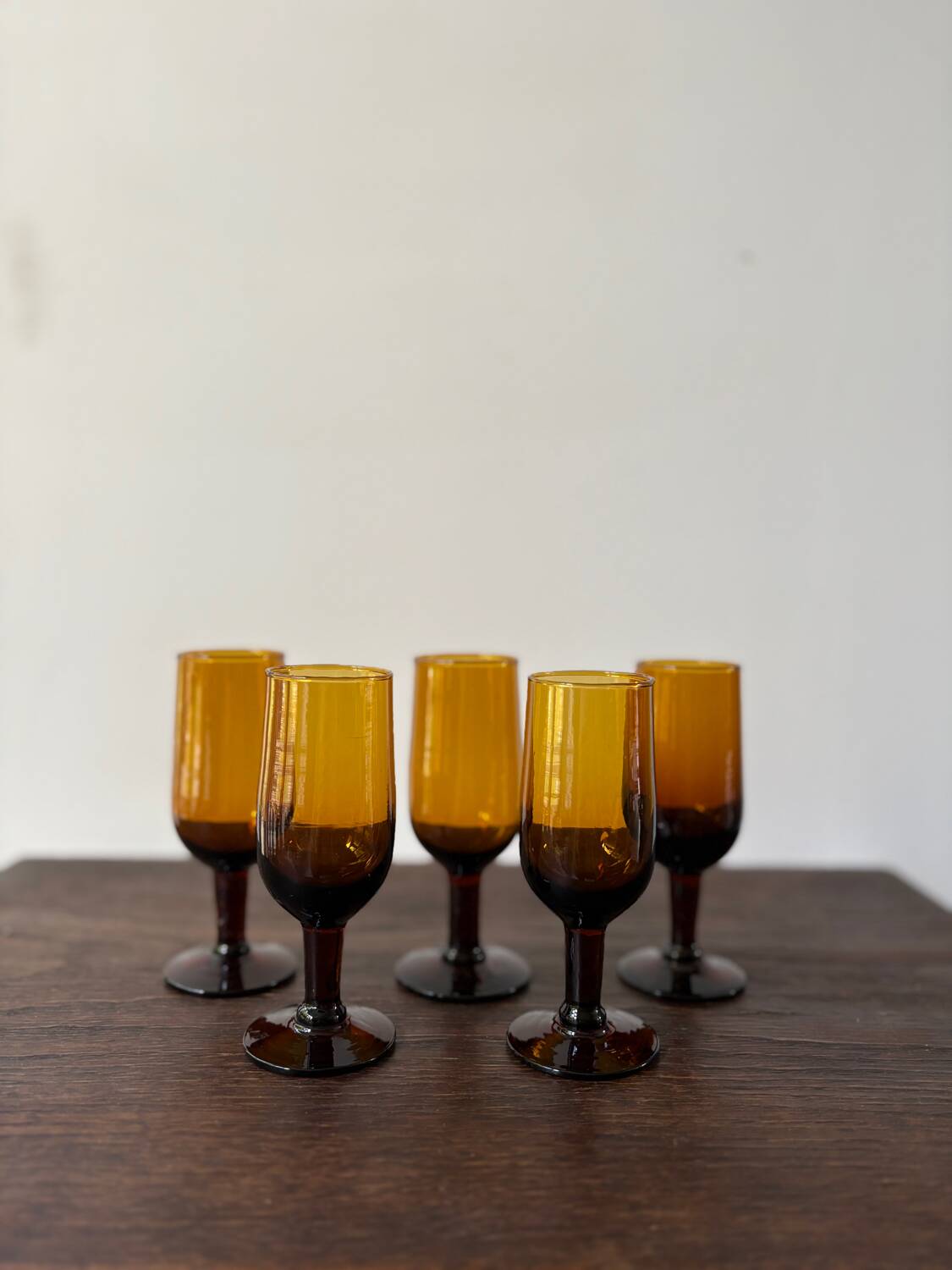 Set of 5 vintage 70s amber stemmed wine glasses