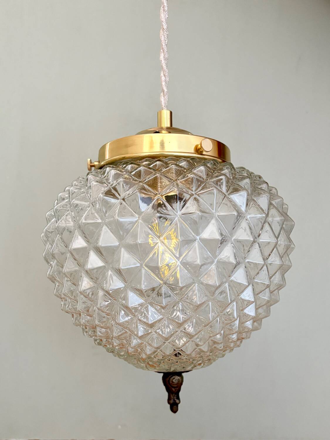 Vintage diamond-point glass globe pendant light