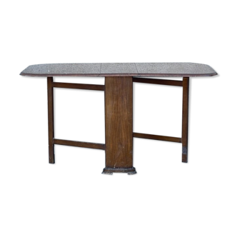 Gateleg table