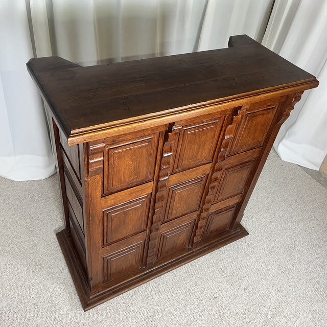 Antique oak counter/bar, 20th century