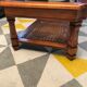 Table basse en merisier plateau verre cannage