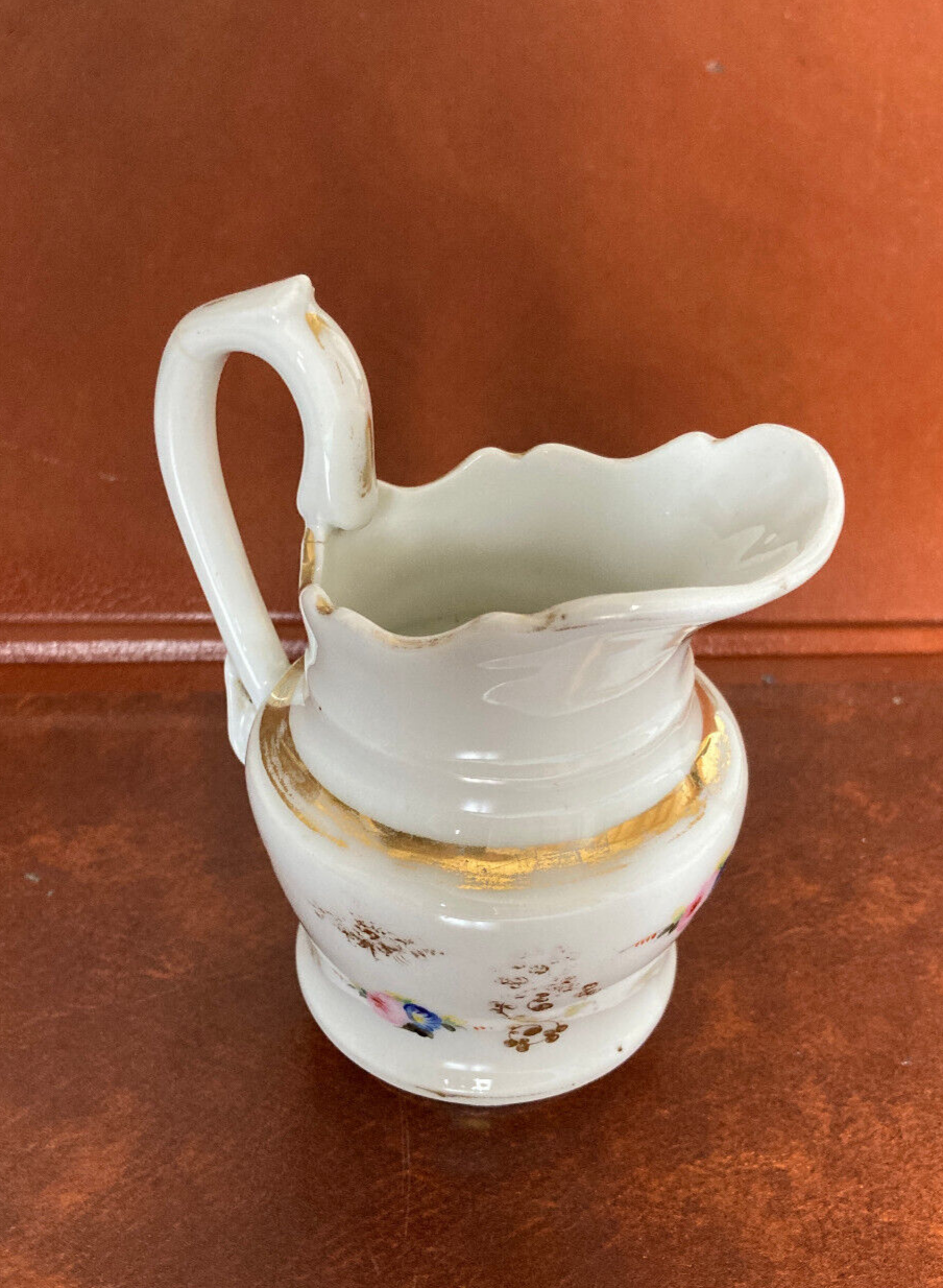 Antique milk jug, porcelain of Paris XIXth