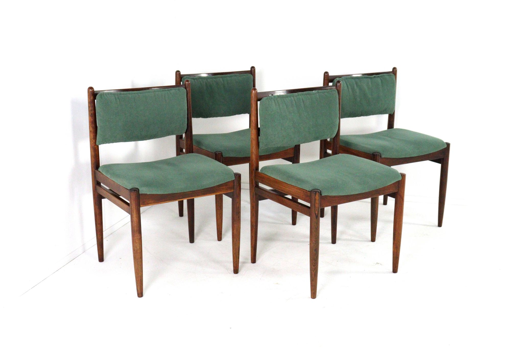 Ensemble de 4 chaises en palissandre 'Quern' - style moderne du milieu du siècle