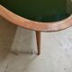 Table basse style années 50 , laque et bois.  marque red edition