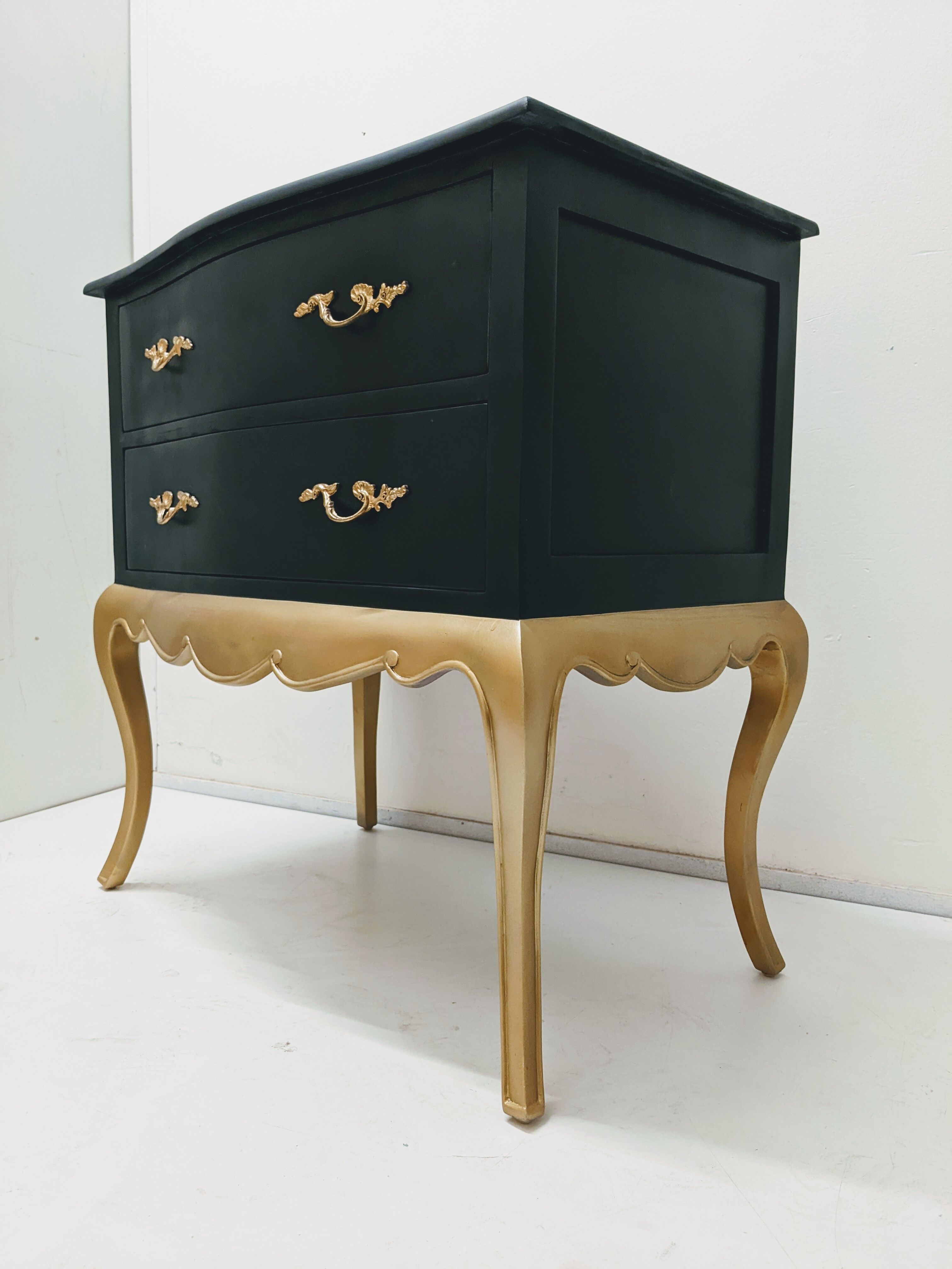 Commode vintage en bois relookée