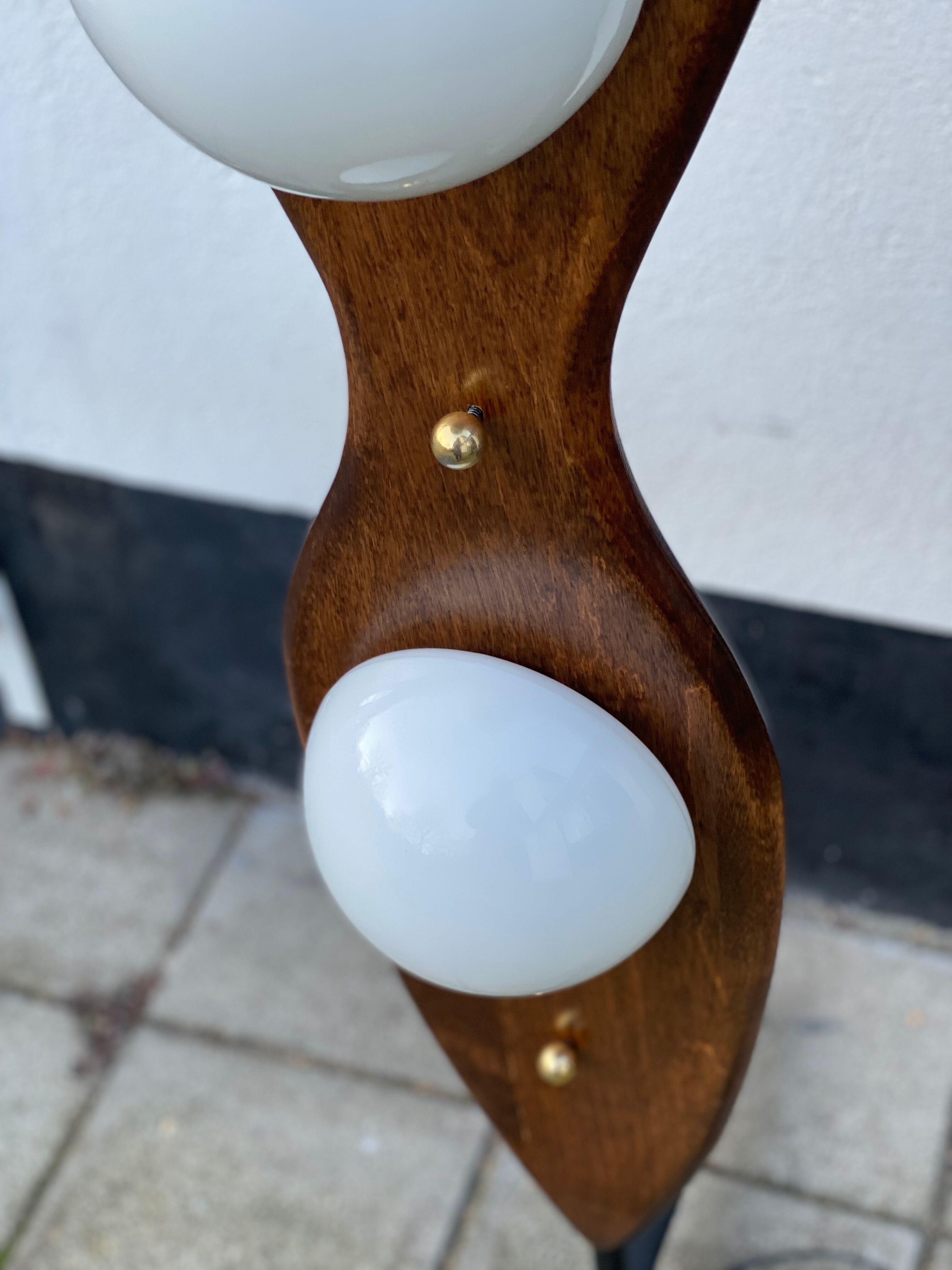 Vintage italian double lamp on a organic oak wood base