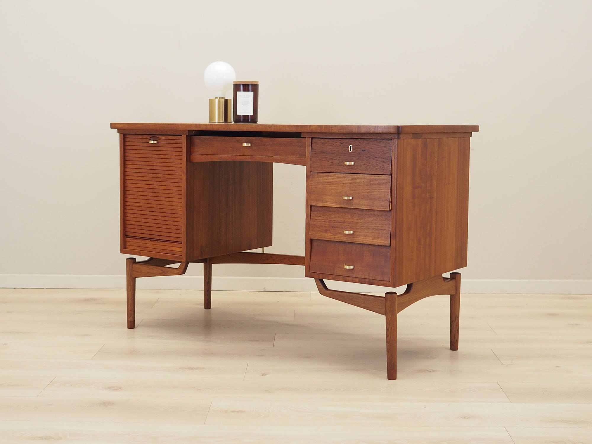 Oak desk, Danish design, 1960s, production: Denmark