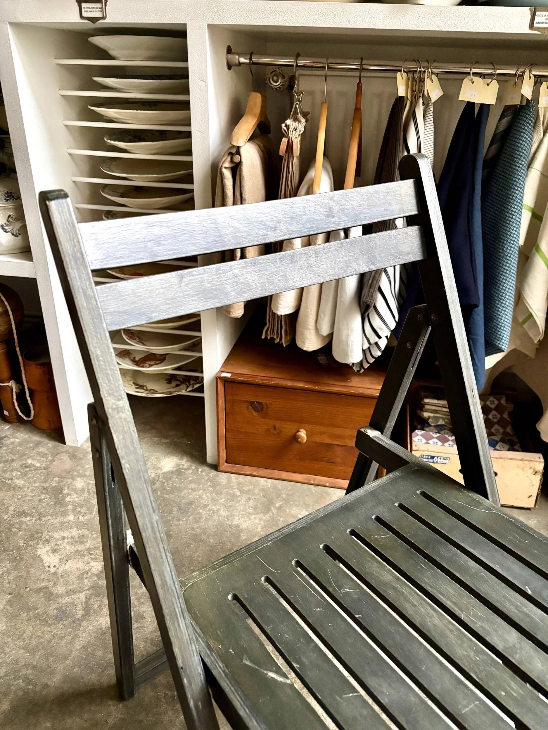 Black wooden folding chair