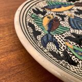 Vintage wall plate in hand-painted ceramic, 1970s.