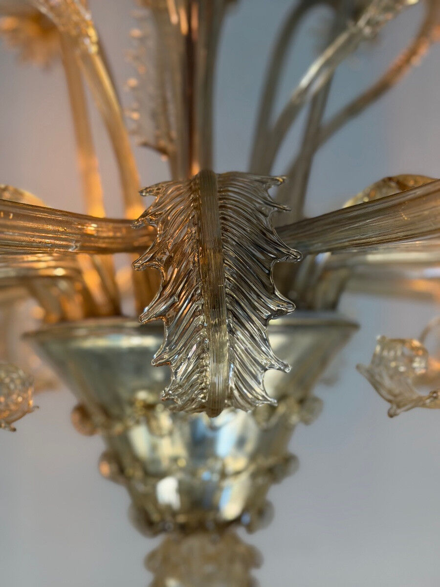 Venetian chandelier in gilded Murano glass, 10 light arms, circa 1920.