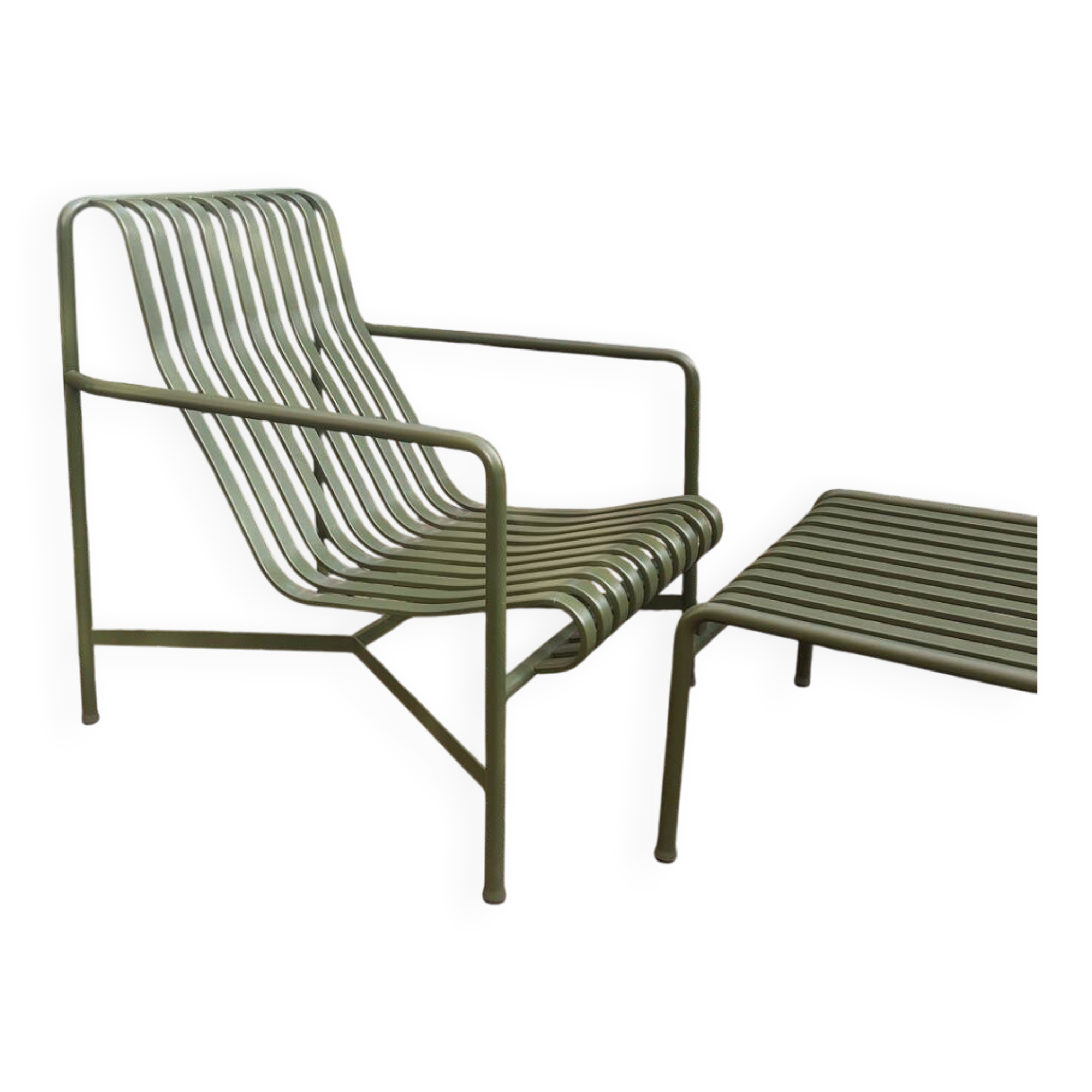 Low Palissade armchair in green metal by Bouroullec