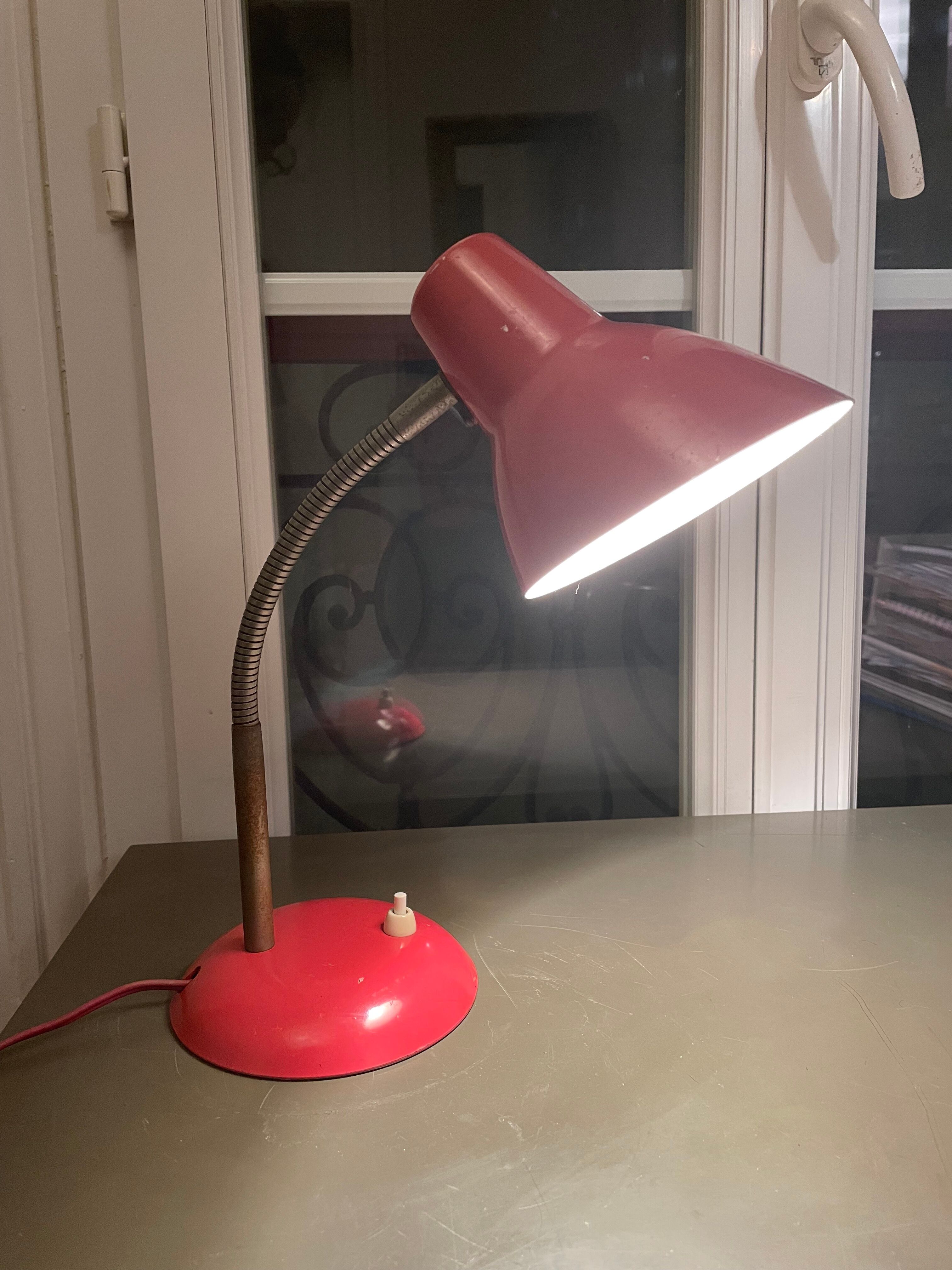 Bedside or desk lamp 60' metal corail