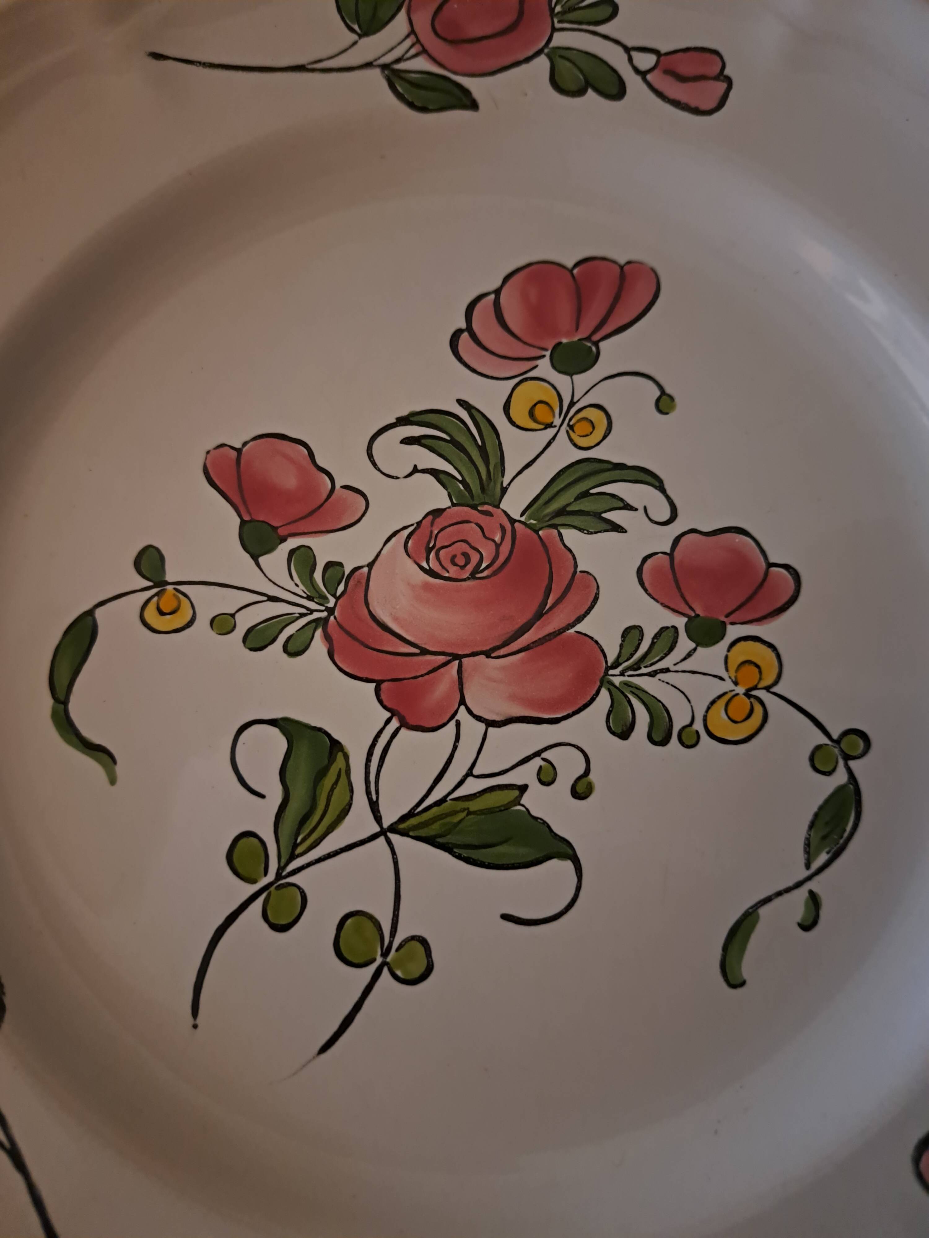 Assiette décorative artisanat français "Bouquets"