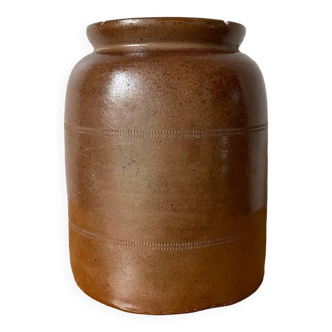 Stoneware pot