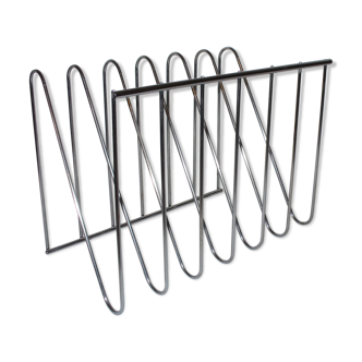 Magazine rack 70