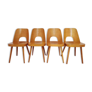 Ensemble de quatre chaises