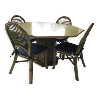 Table rotin et 4 chaises