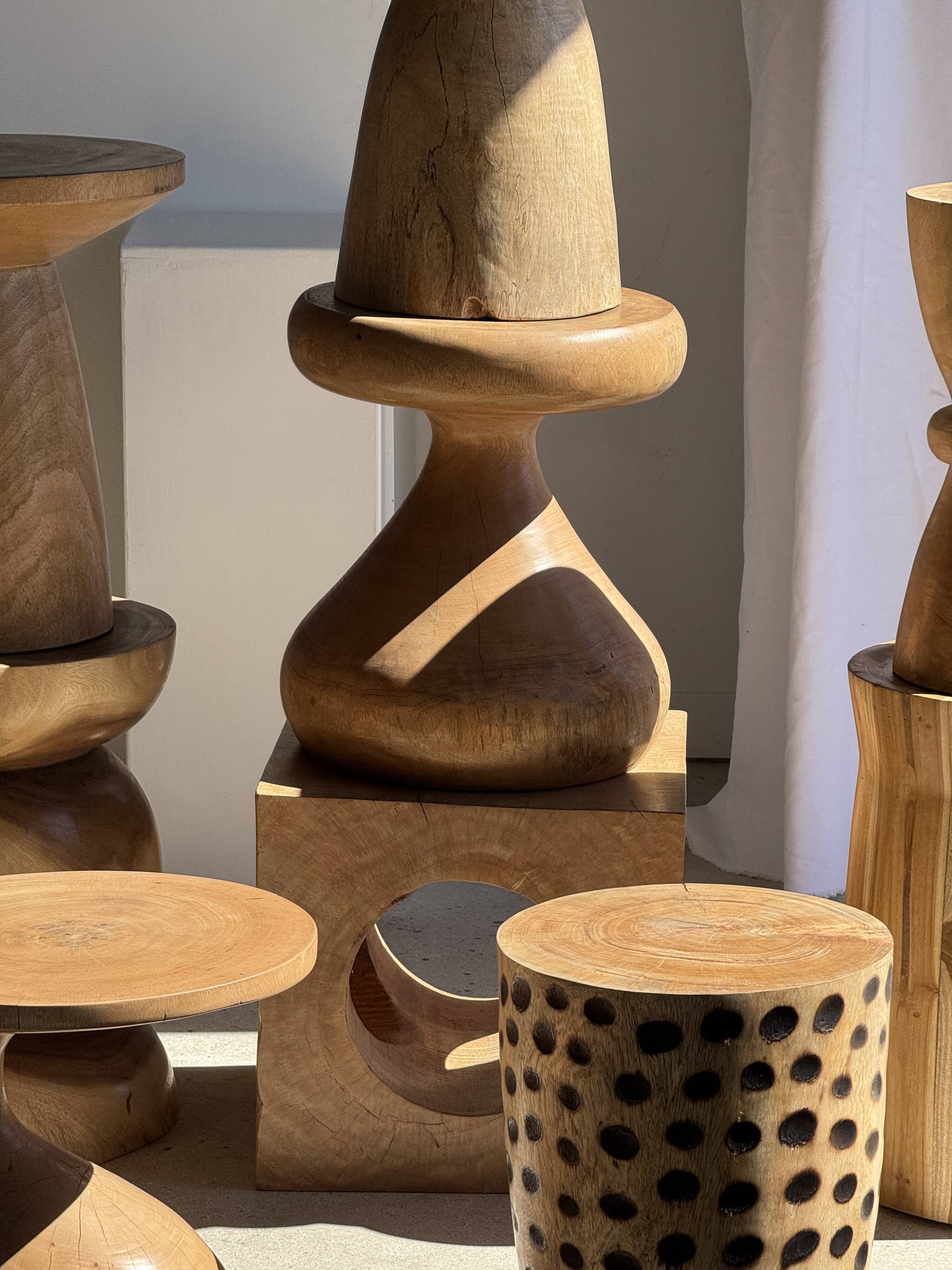 Coffee table, or openwork cubic stool in natural monoxyle mango wood H40.