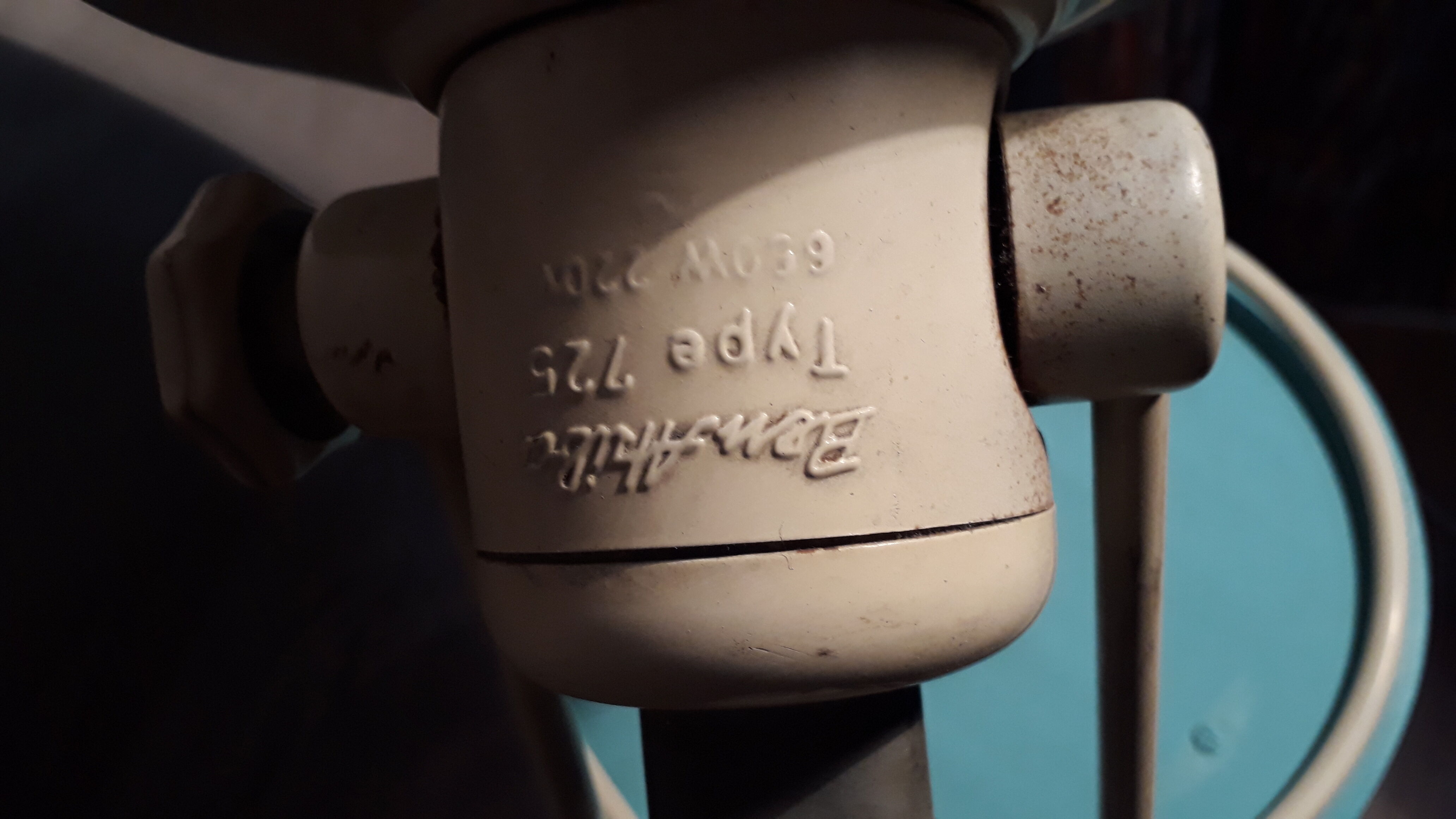 Industrial style lamp Ben Atiba 1960 50x40 good state, take sector to change, for french standard