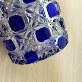 Flacon en cristal de Baccarat modèle diamants pierreries doublé bleu