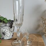Duo of glass champagne glasses