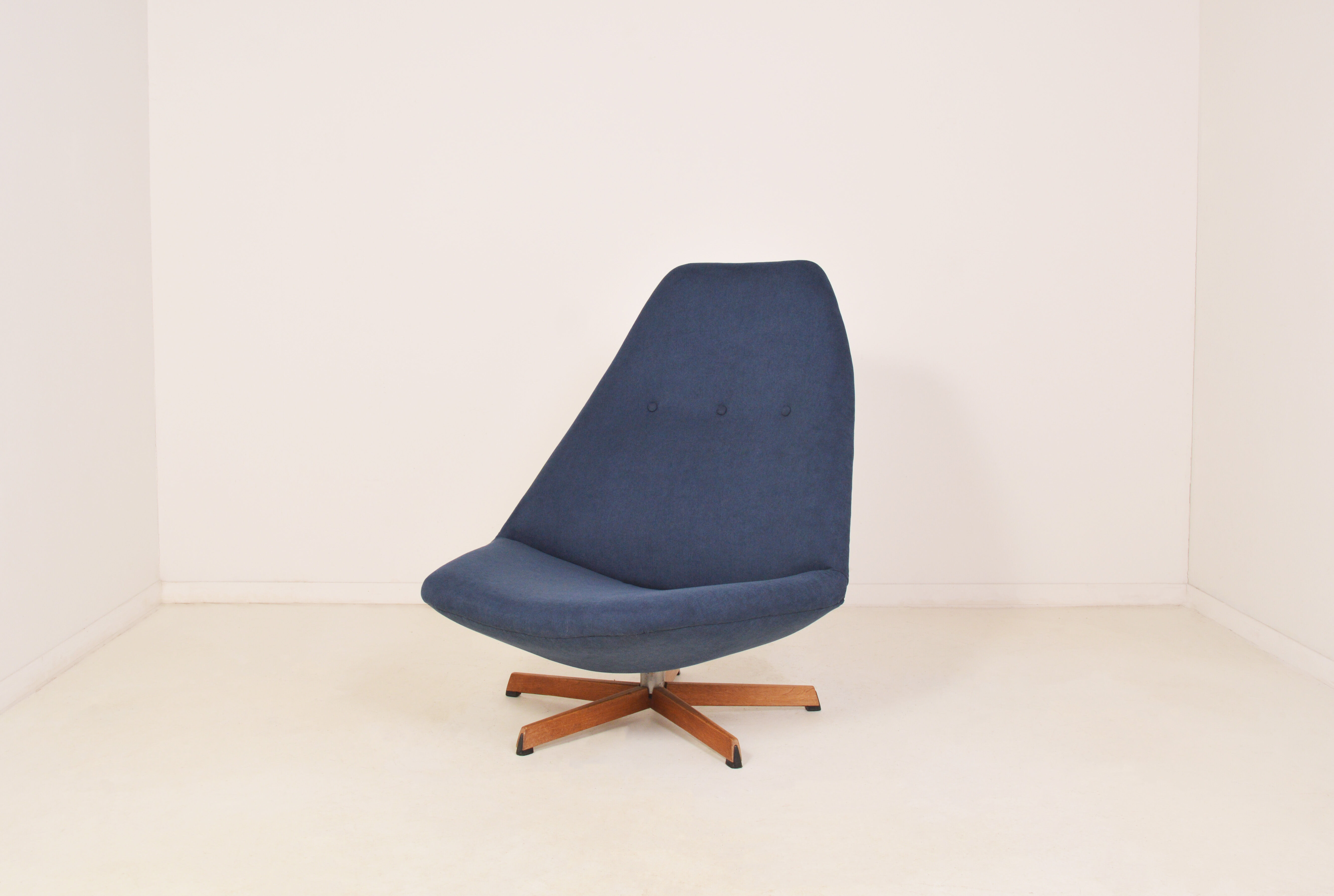 Scandinavian swivel armchair in oak - Madsen & Schubell - 1970
