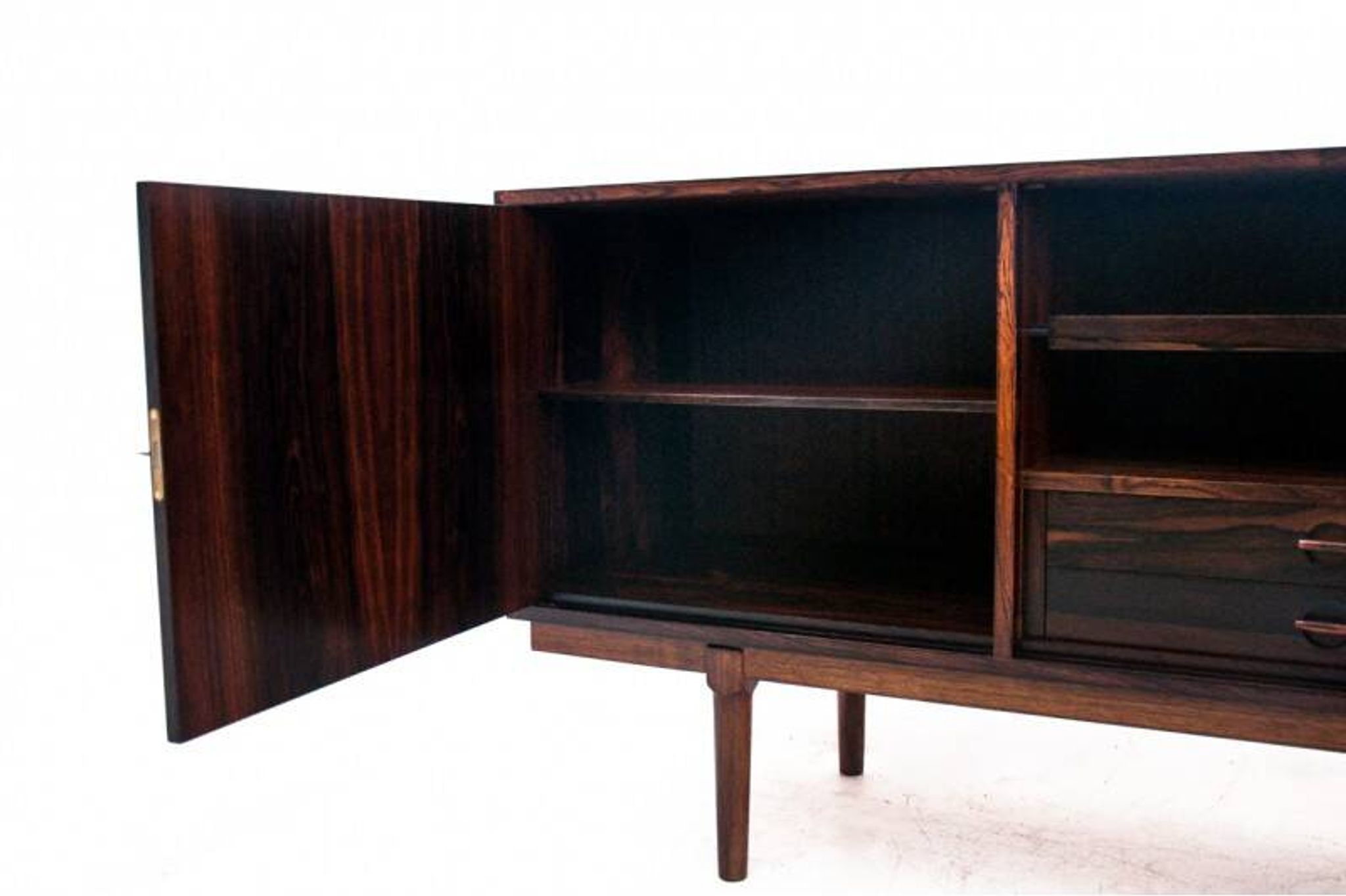 Commode en palissandre, Danemark, années 1960. Après rénovation.