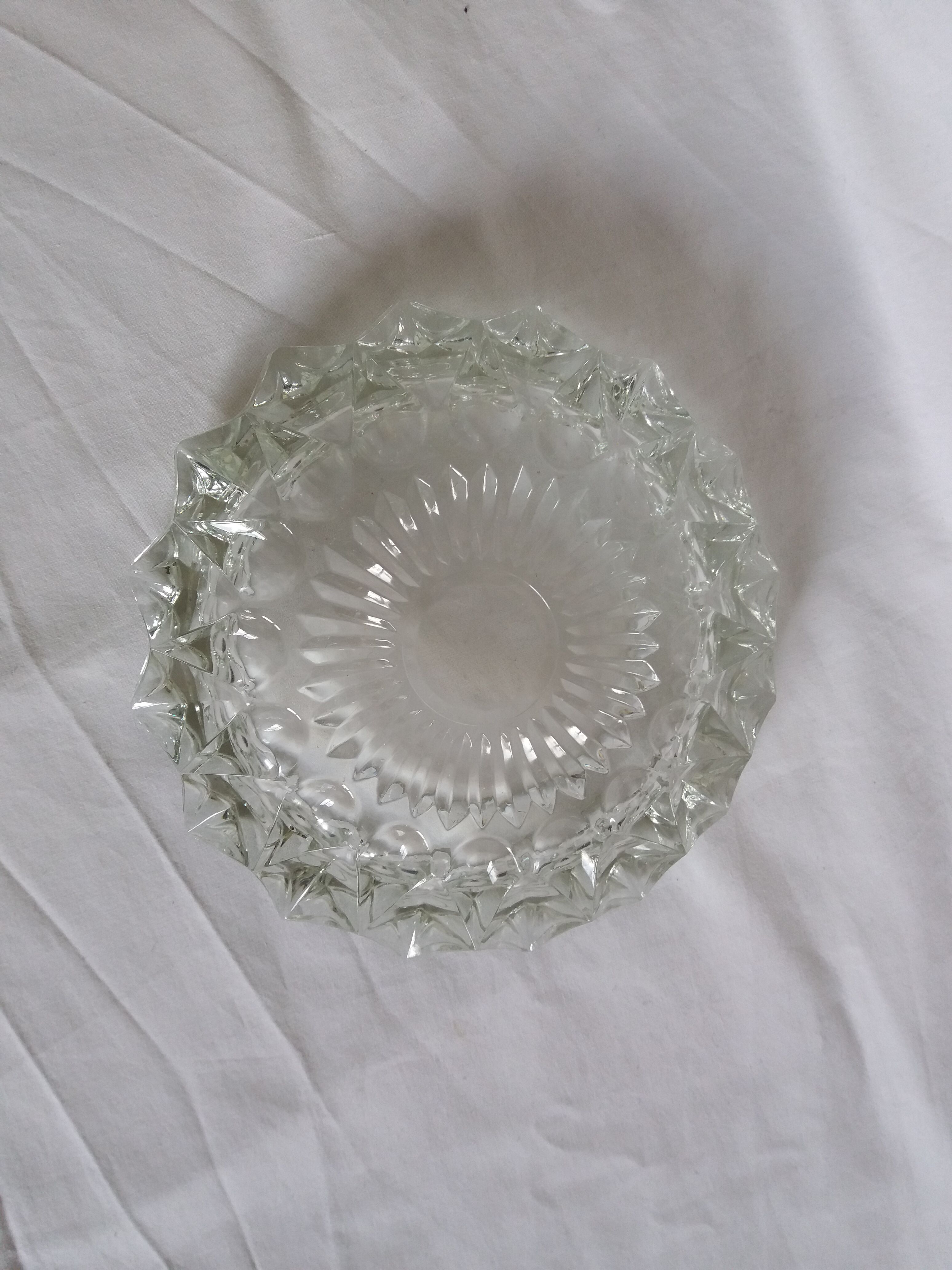 Empty glass ashtray large format pocket